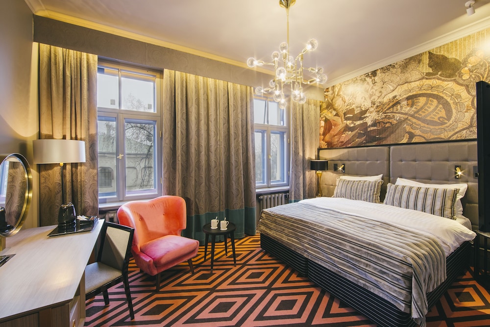 Grand Poet Hotel By Semarah 16/60