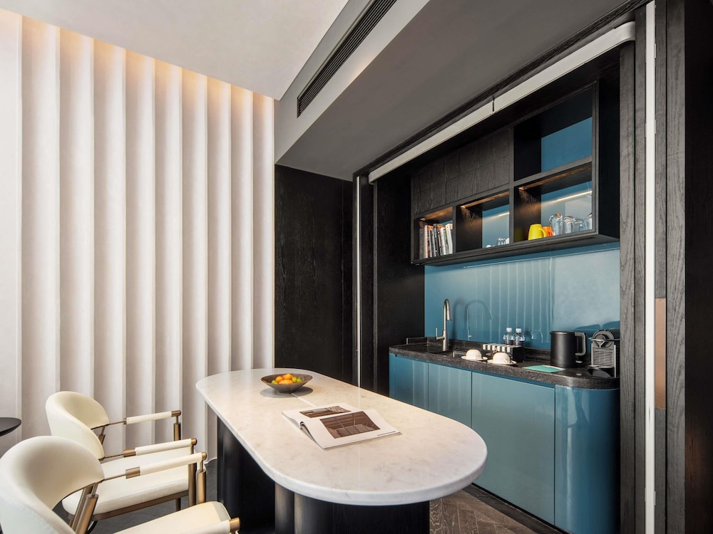 Sofitel Shanghai North Bund 45/60
