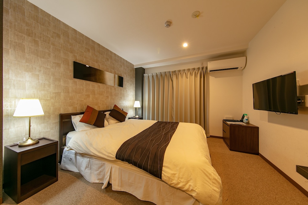 STANDARD, DOUBLE BED