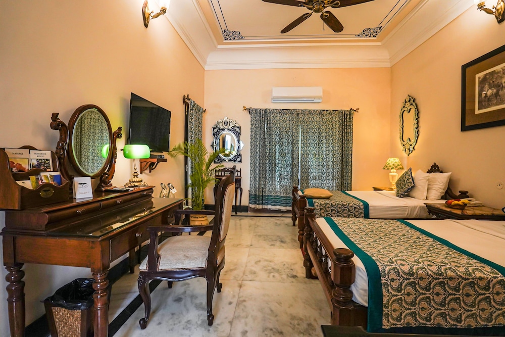 Khas Bagh 32/50