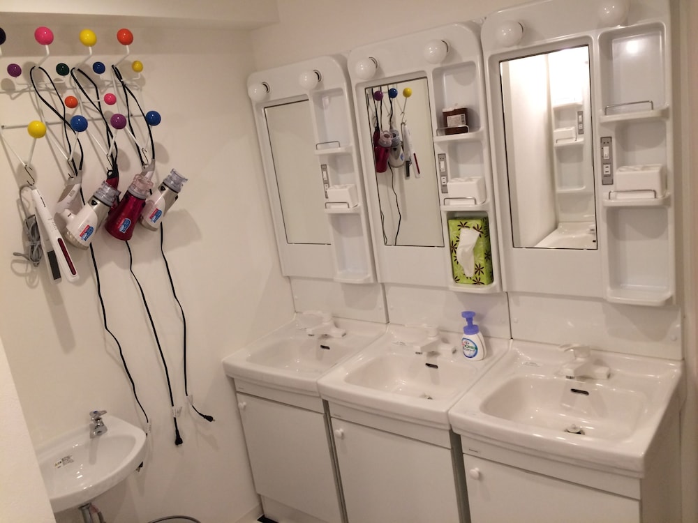 Bnb+ Costelun Akiba - Hostel Caters To Adult Female Only 32/50