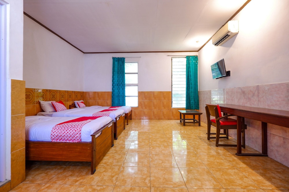 OYO 2855 Sartika Hotel Pati 11/42