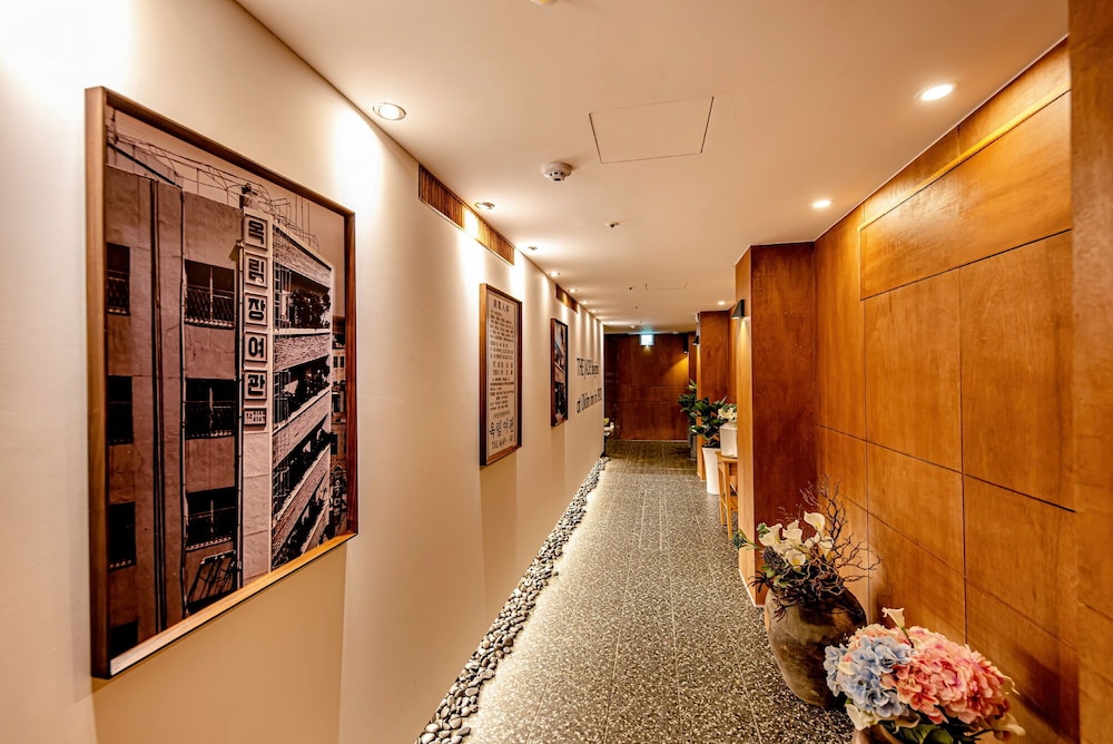 The Jade hotel 18/33