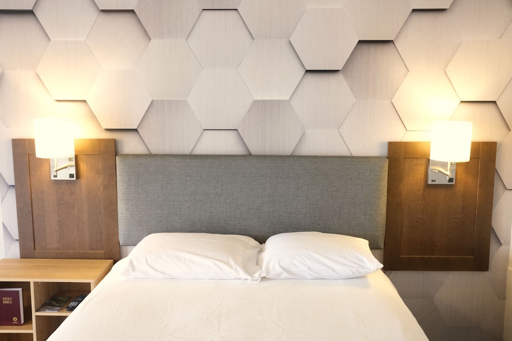 Design, Studio, Queen Bed