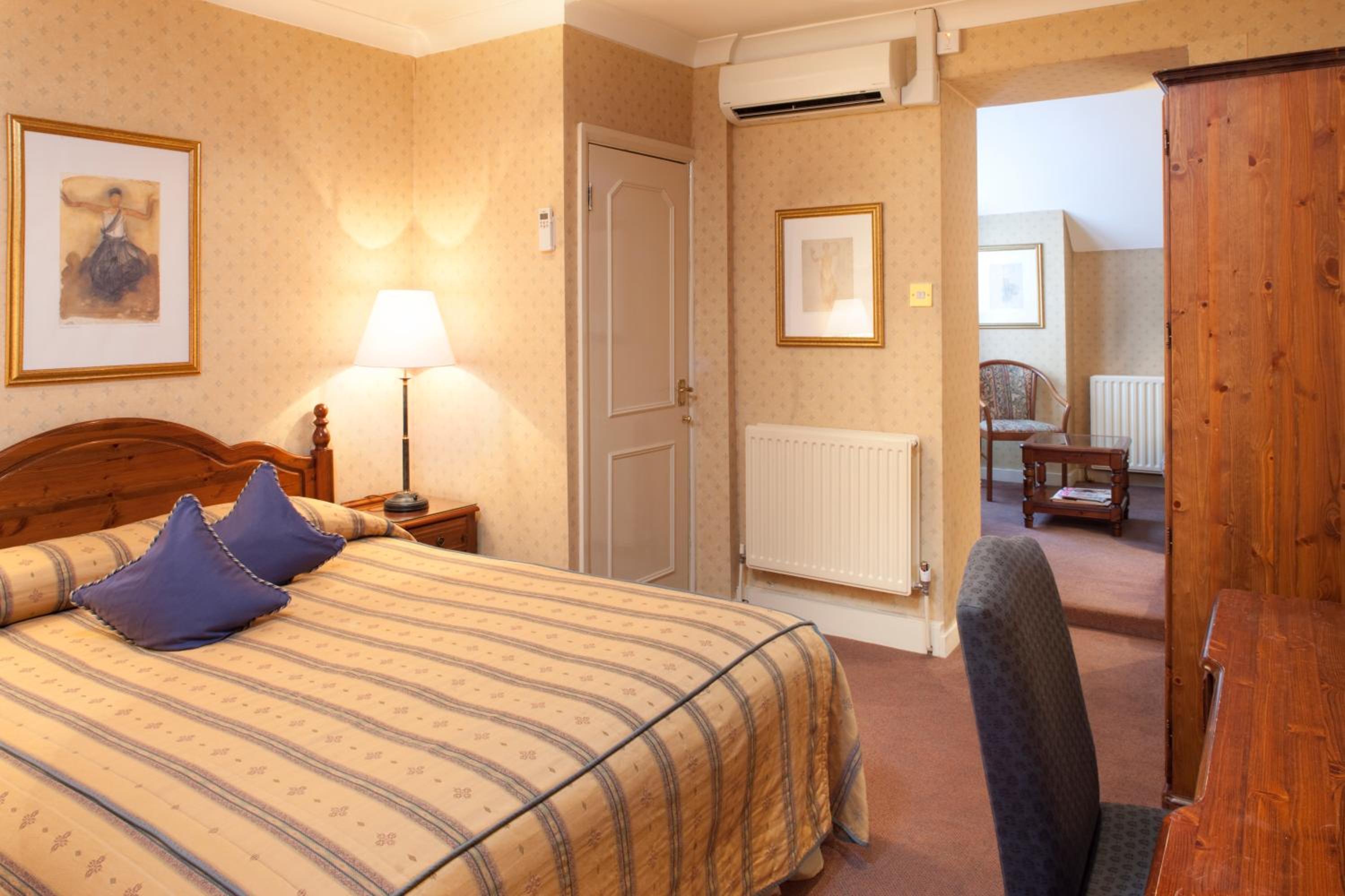 Suite, King Bed