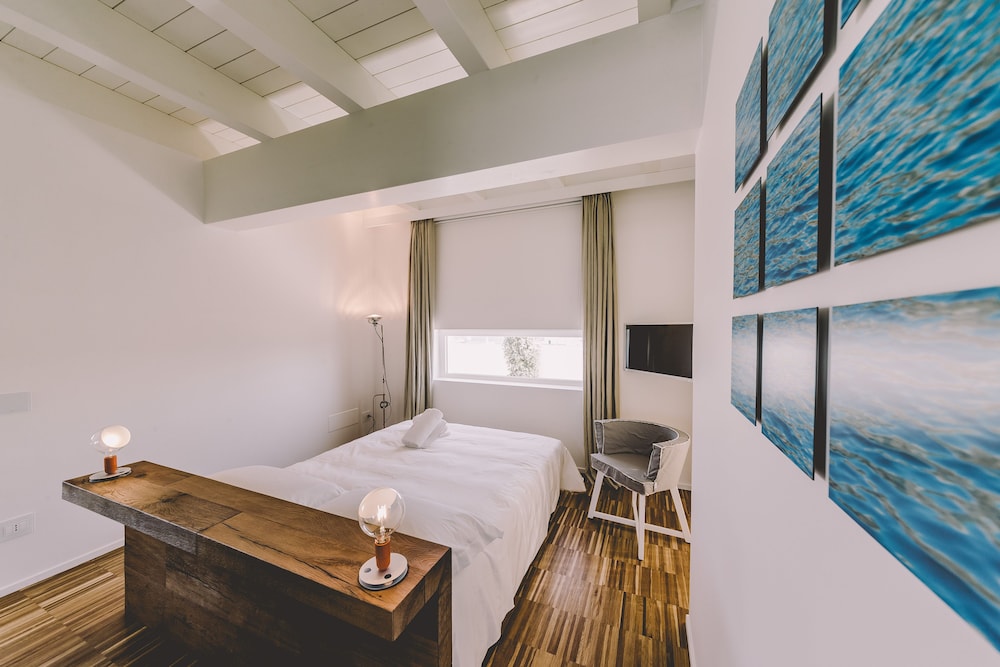 Suite 10 Home Design & Spa 20/69