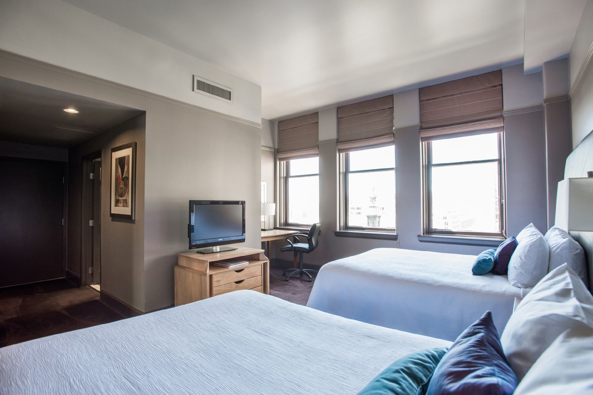 DELUXE, 2 QUEEN BEDS
