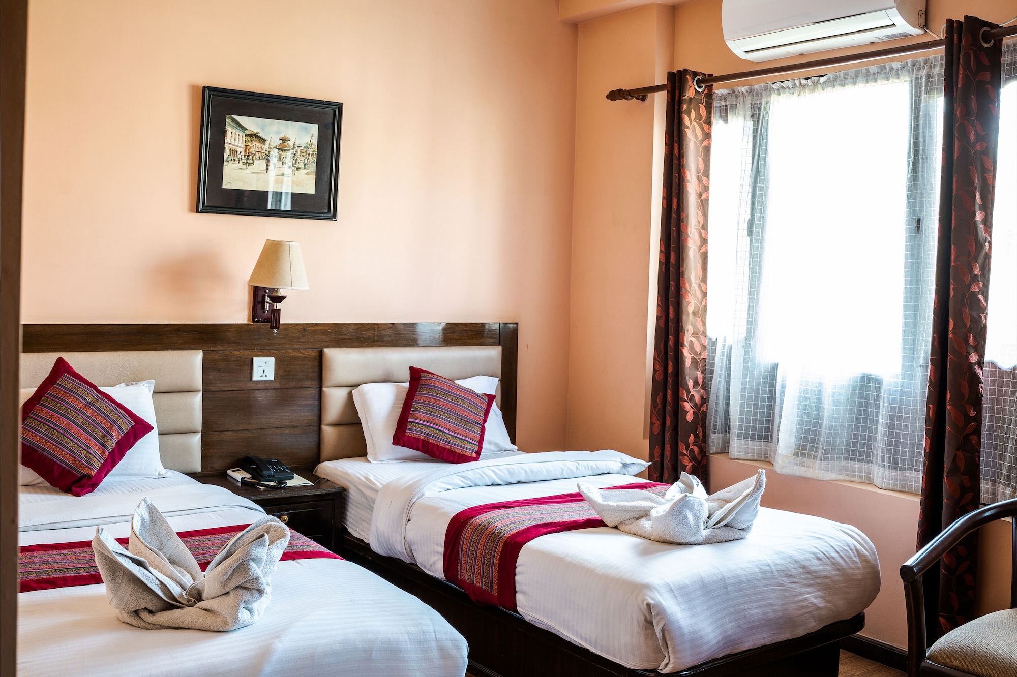 DELUXE, DOUBLE OR TWIN BED