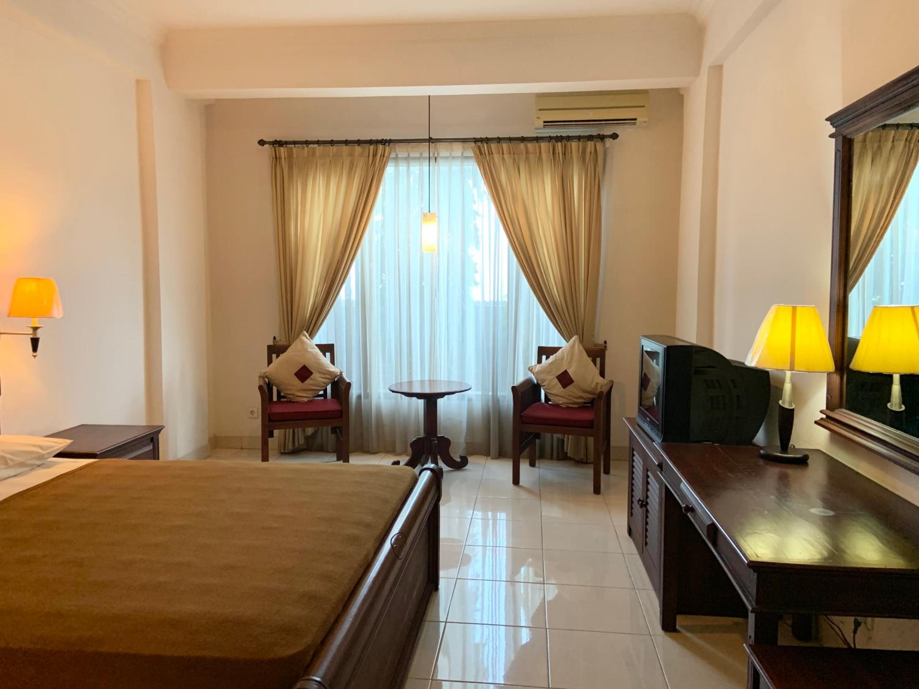 Nirwana Hotel 3/35