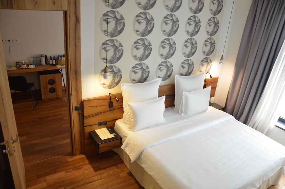 Shota Rustaveli Boutique hotel 7/68