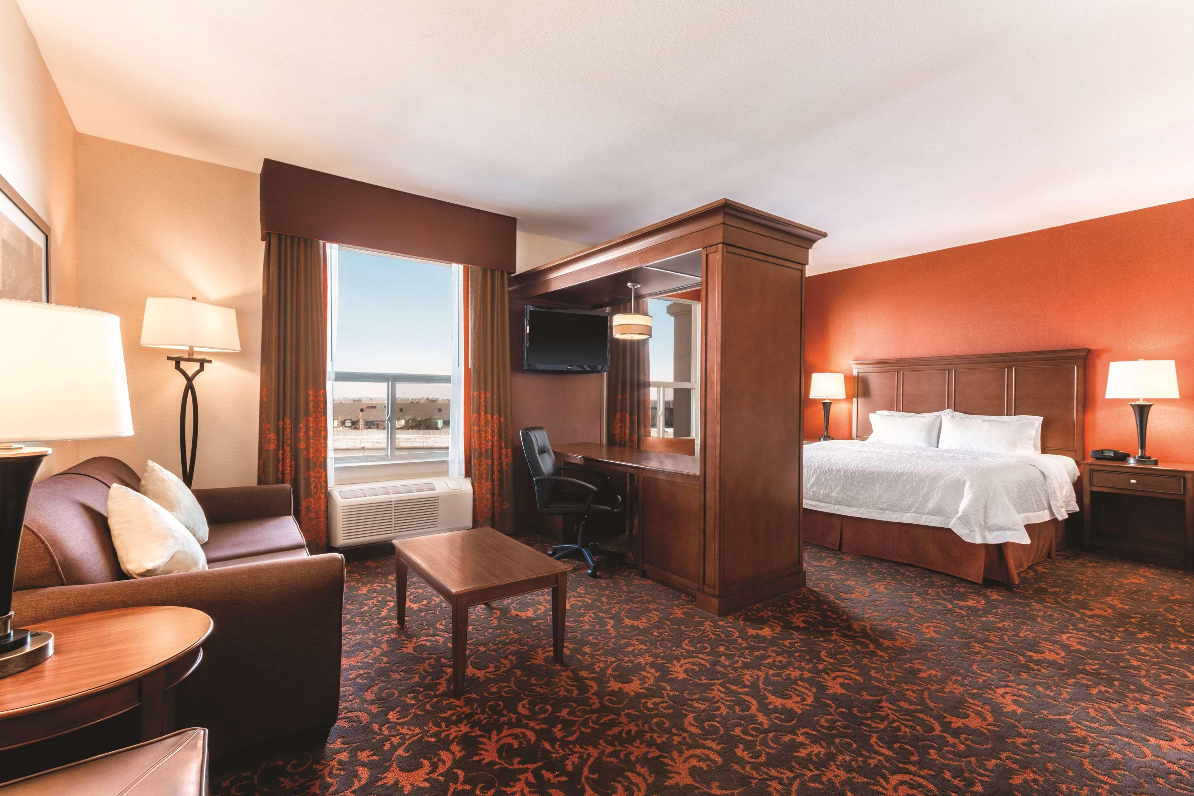 STUDIO, SUITE, KING BED, SOFA