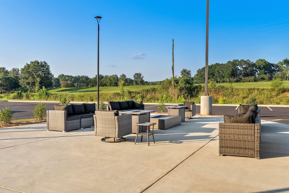 Microtel Inn and Suites by Wyndham Prattville Montgomery 45/50