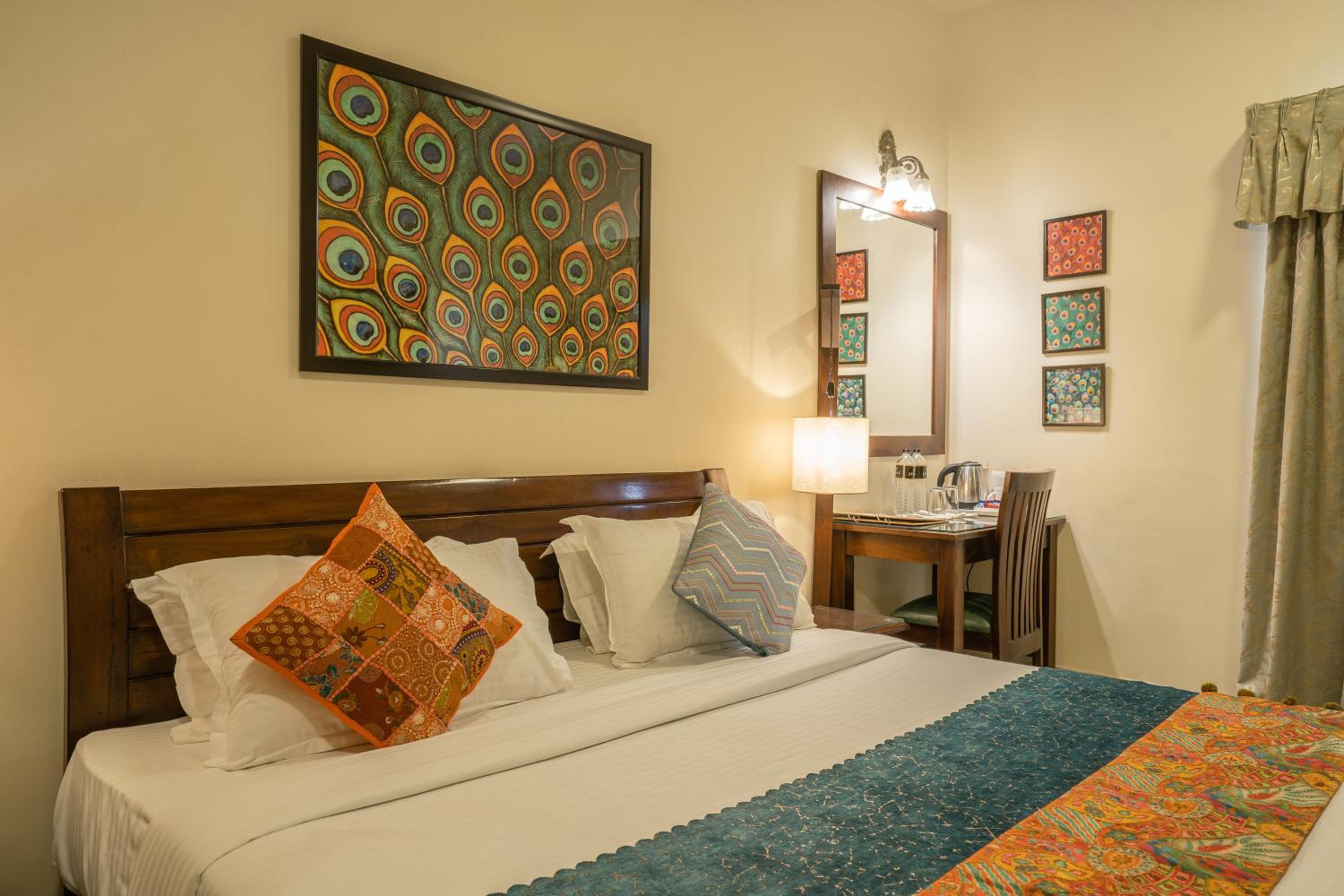 Super, Deluxe, King Bed