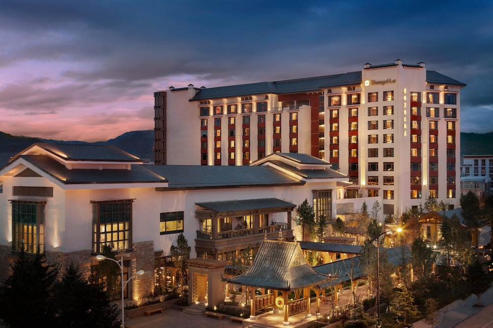 Shangri-La Resort Shangri-La 1/50
