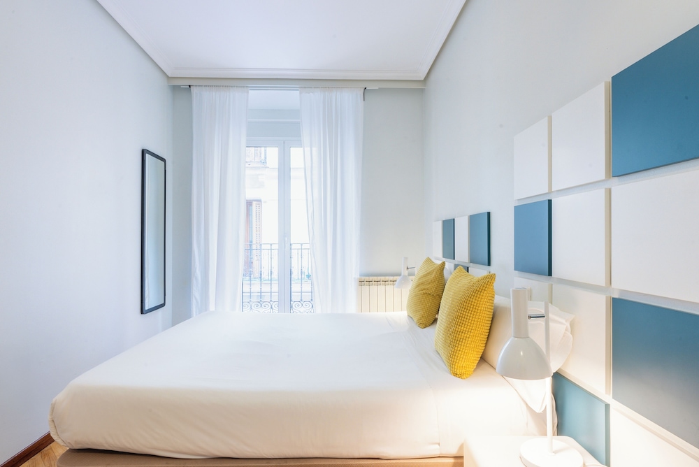 2 BEDROOMS, APARTMENT