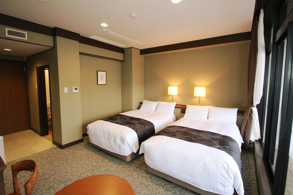 Infinito Hotel and Spa Nanki Shirahama (ex Green Hill Shirahama Hotel) 11/45