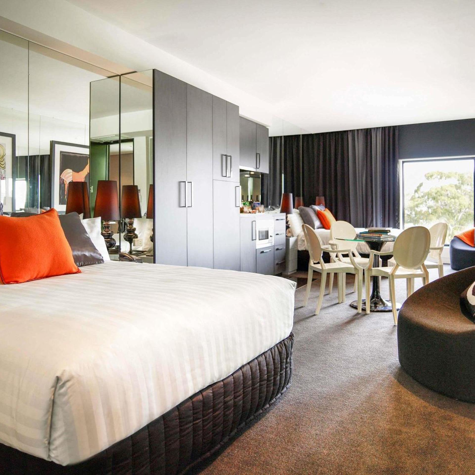 Deluxe, Studio, Twin Beds