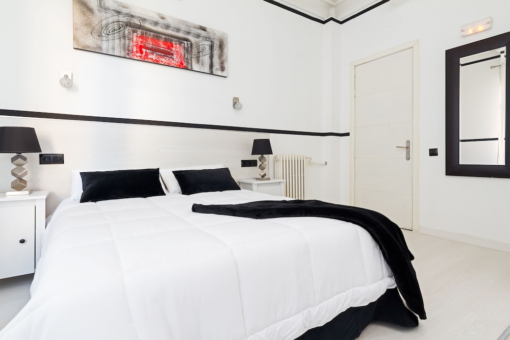 Hostal Gran Via 63 Rooms 6/28