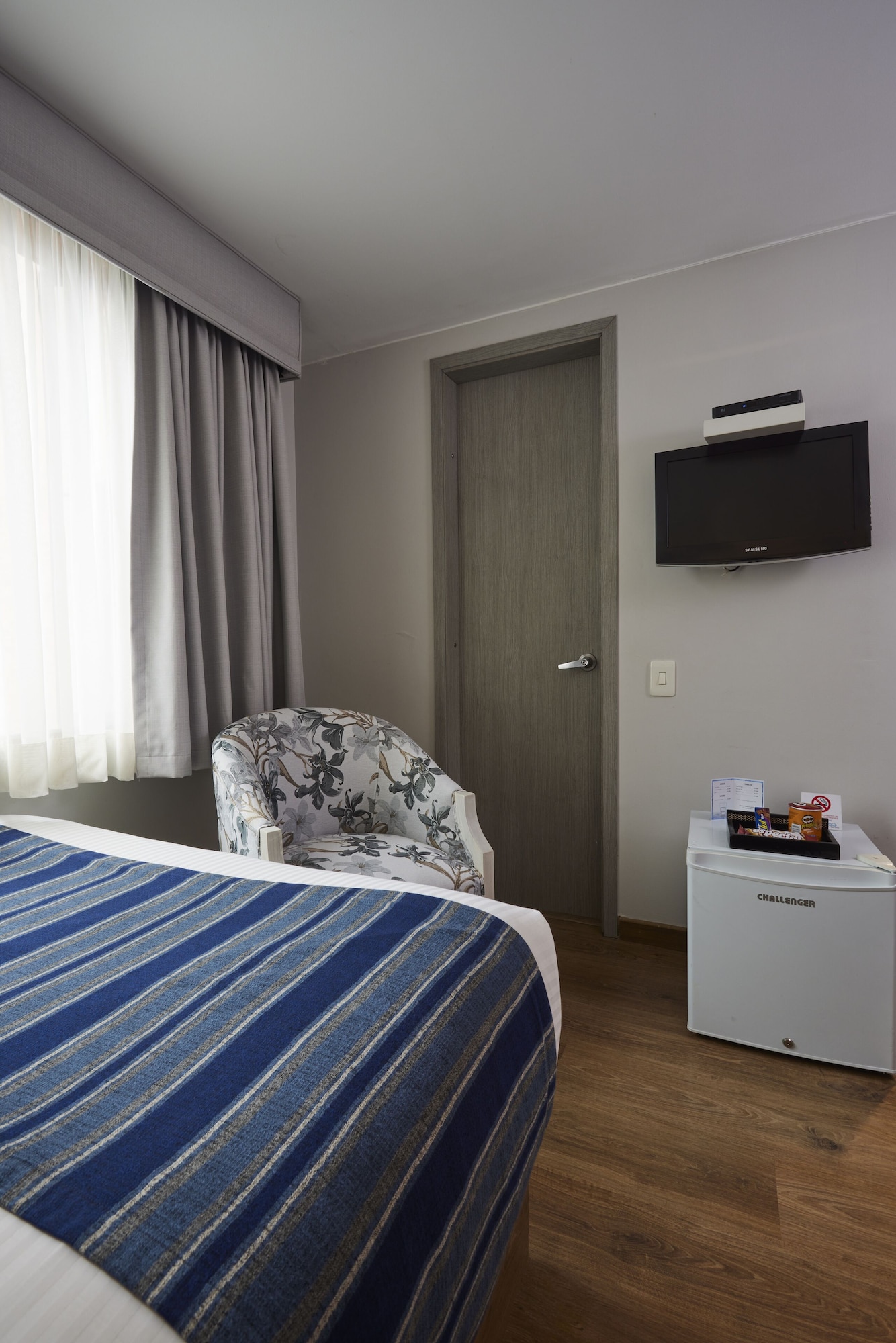 STANDARD, TWIN BEDS