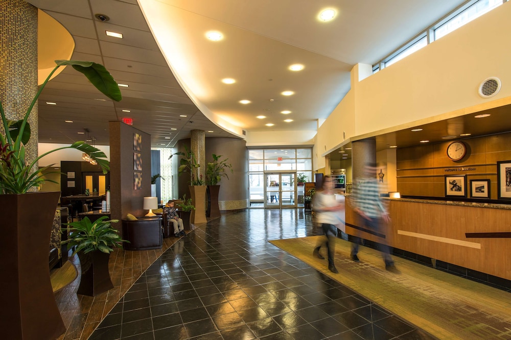 Lobby at Hampton Inn and Suites Boston-Crosstown Center, BOSTON - MA
