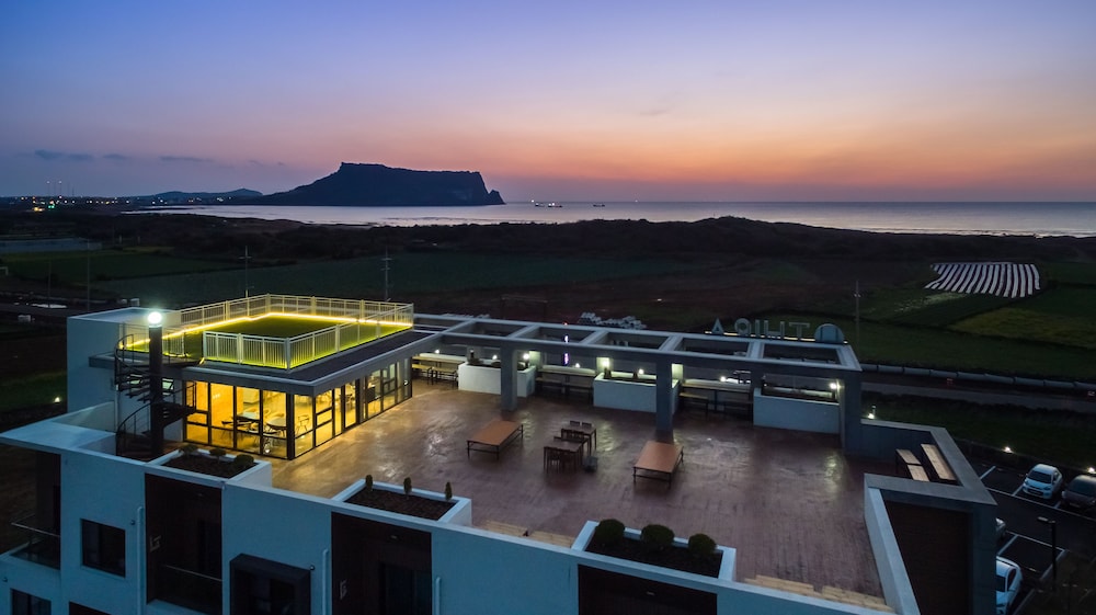 Thira酒店(Thira Hotel) 图片1
