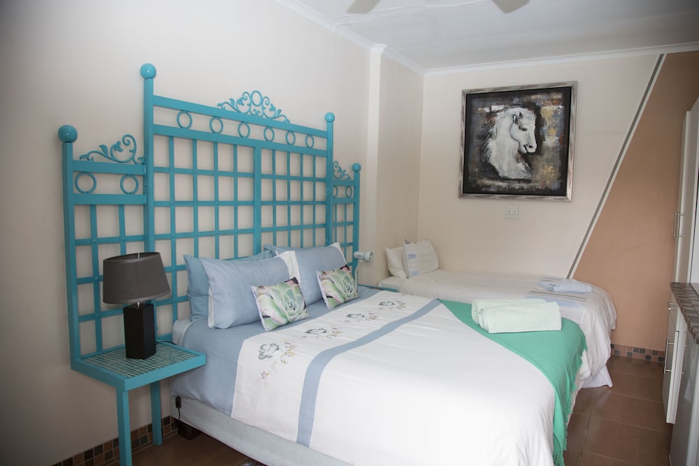 Xaviera Guest House 4/35