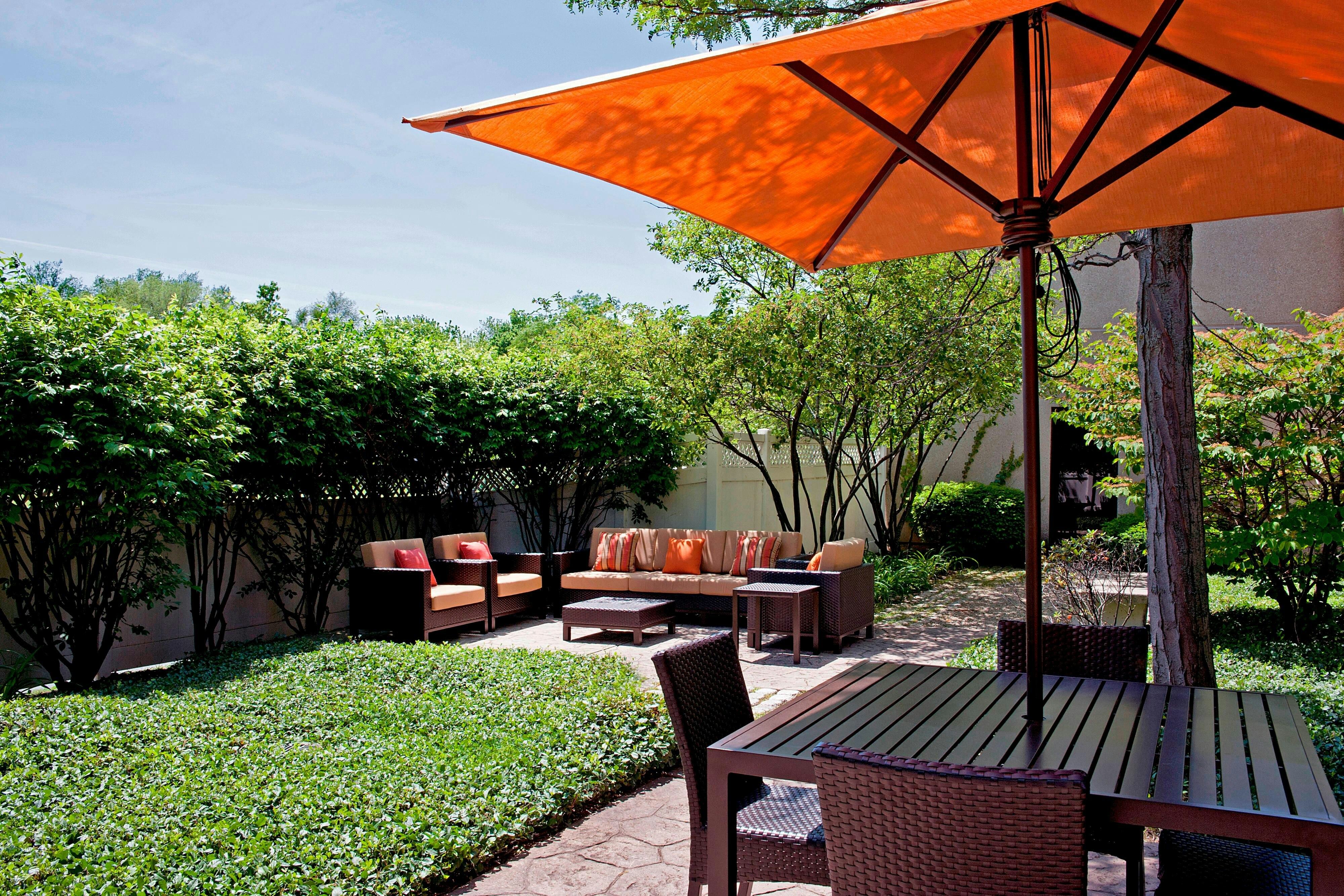 Courtyard Chicago Elmhurst/Oakbrook Area 27/27
