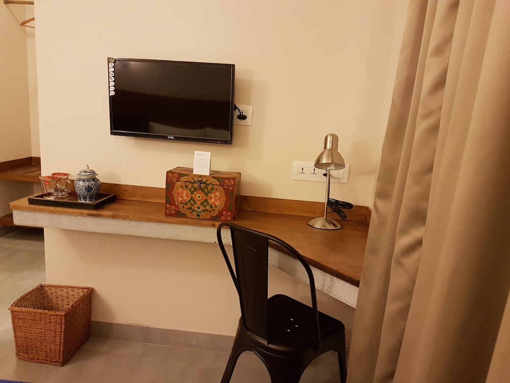 UTSE SUITES 32/46