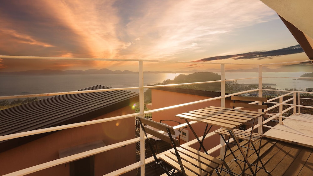 Namhae Bel Vienne Pension 43/50