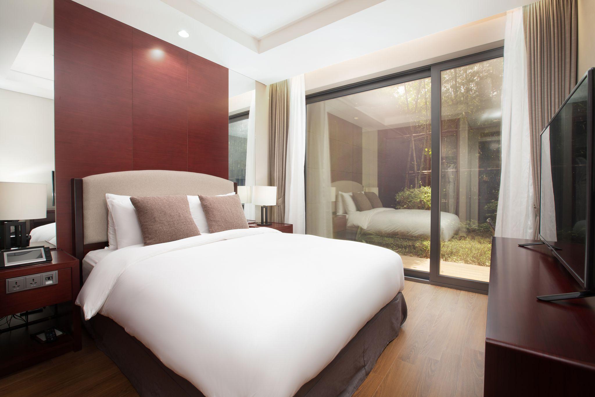 Park, Premier, Triple, Garden View, Terrace