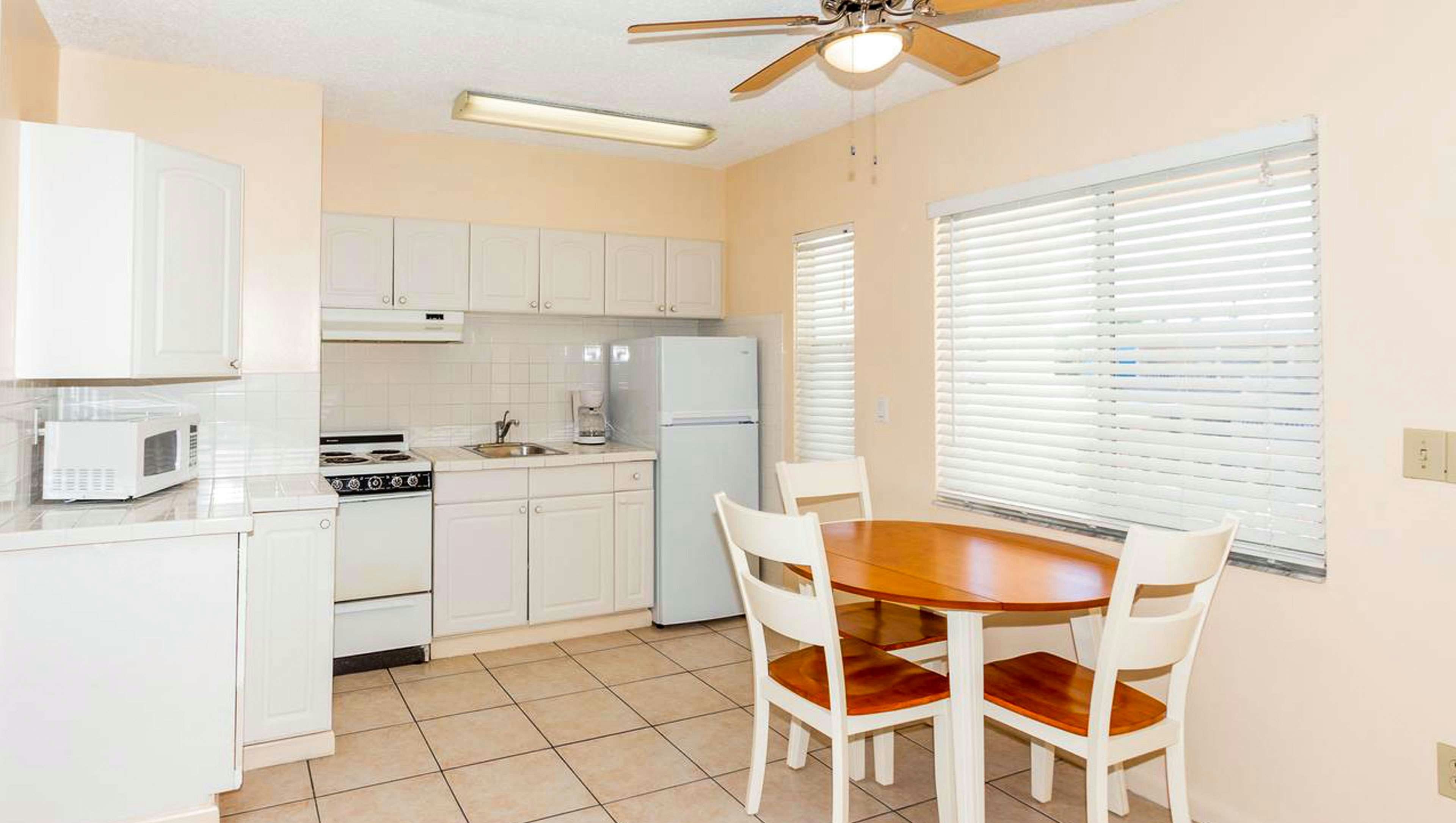 Belleair Beach Resort Motel 30/45
