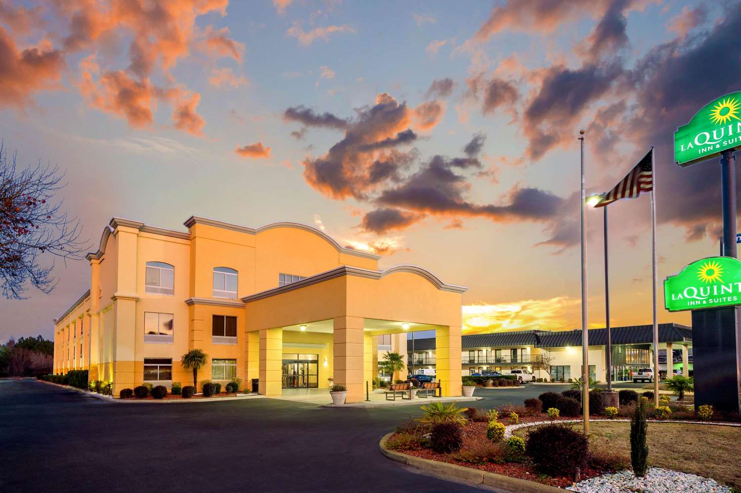 La Quinta Inn and Suites by Wyndham Florence 2/47