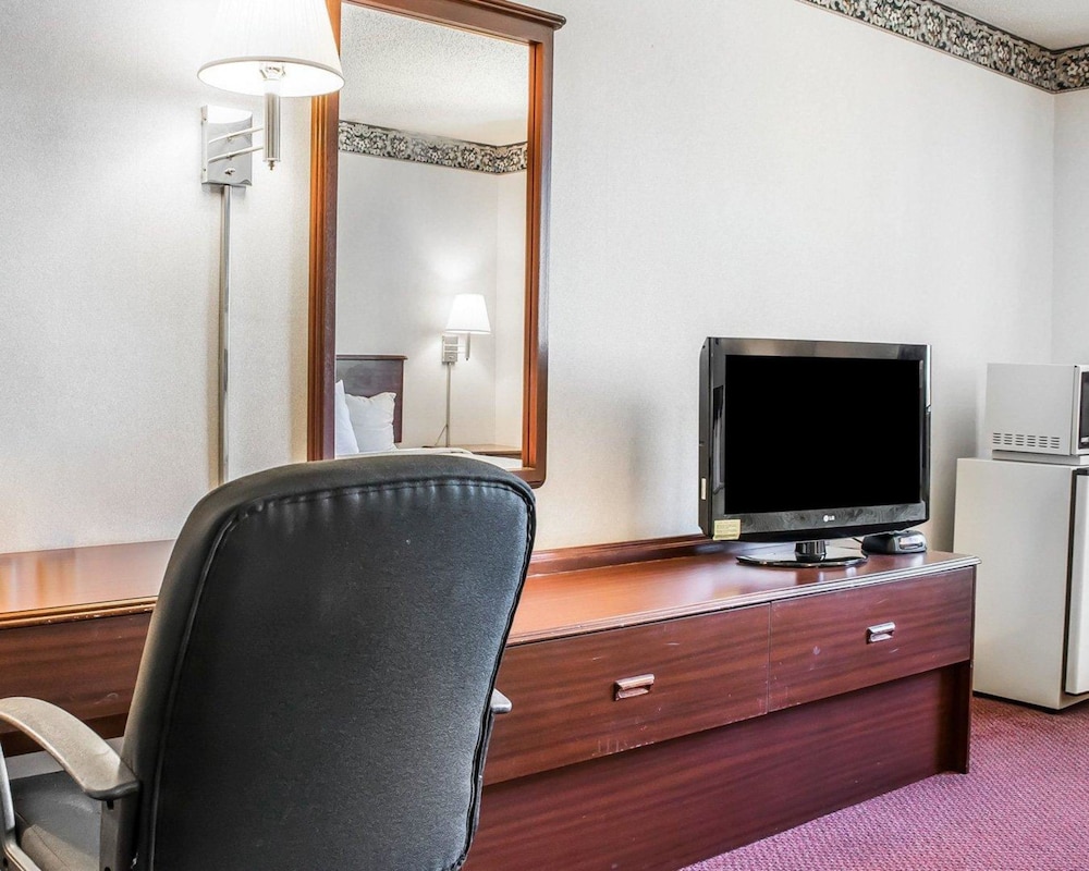 Quality Inn & Suites Brooks Louisville South 38/38