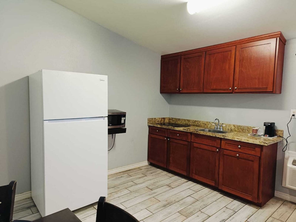 Village Inn Motel Rockport near Aransas Bay 6/50