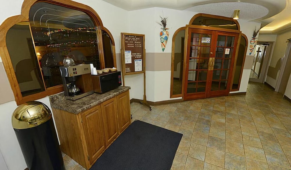 Twin City Inn & Suites Benton Harbor - St. Joseph 8/47