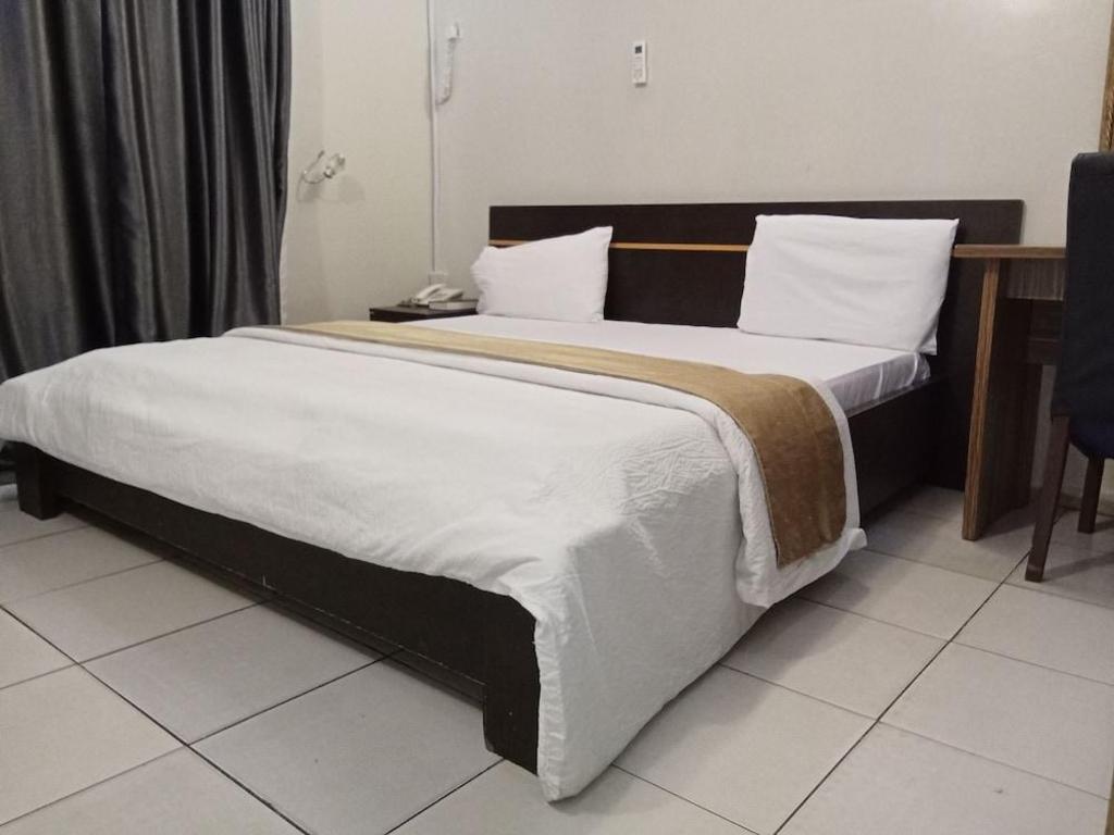 Aneio Hotel photo3