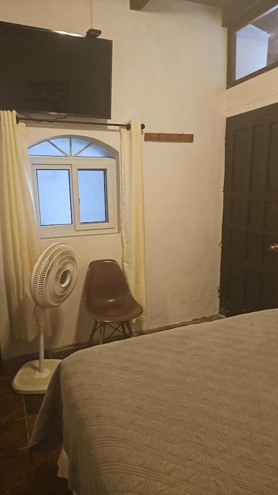Hotel Monasterio 37/65