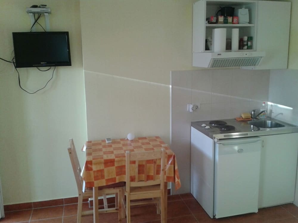 Anna Guesthouse 30/50