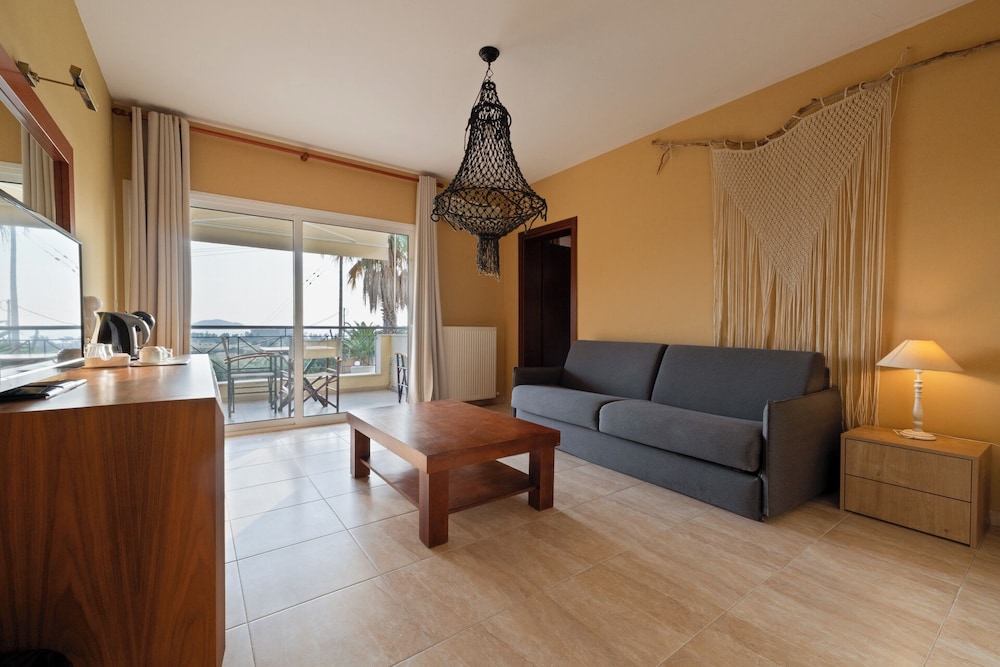 Kelyfos Hotel Bungalows and Suites 32/50