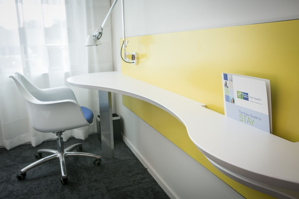 Holiday Inn Express Sydney Macquarie Park 50/54