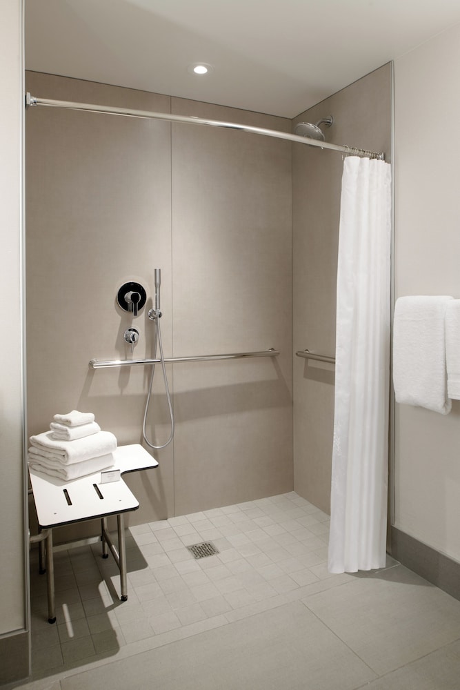غرفة بسريرين مزدوجين، Sheraton Park Hotel at the Anaheim Resort 7/10
