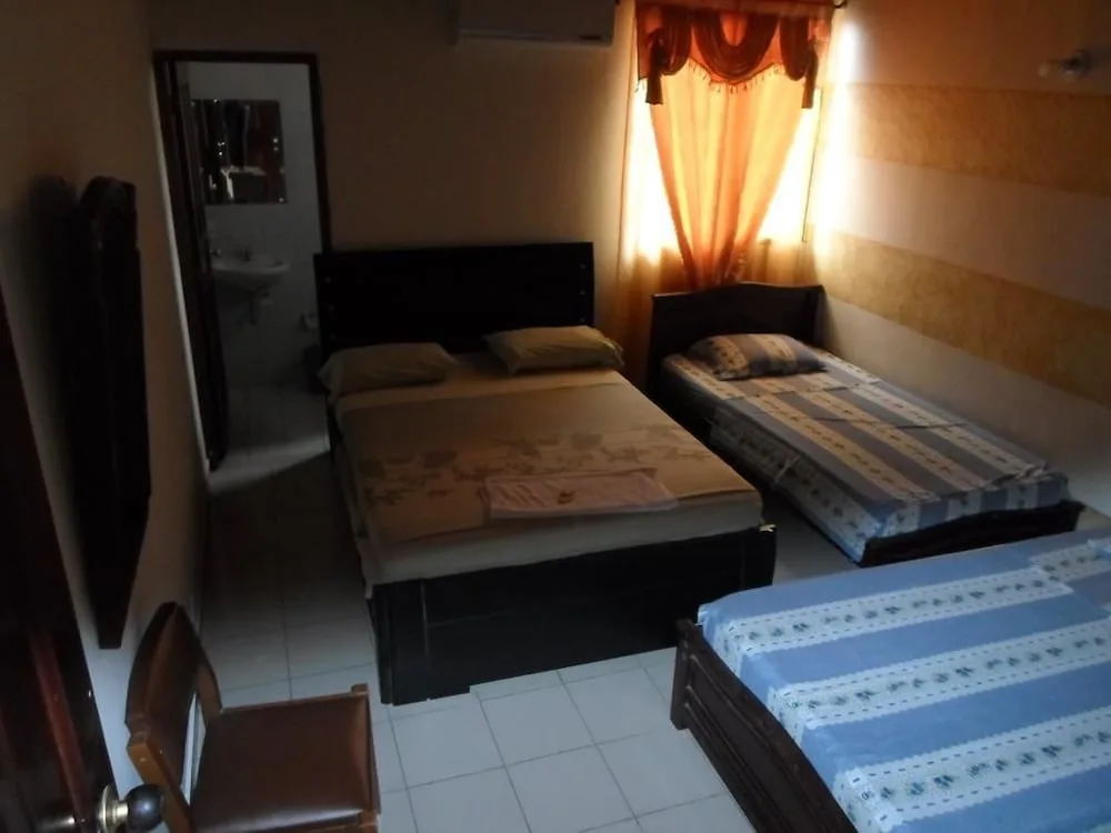 Hotel Colonial Inn 20/26