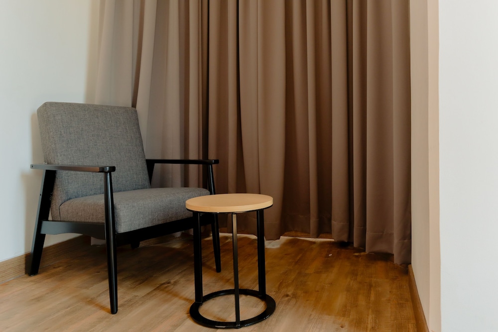 OYO Townhouse 2 Hotel Gunung Sahari 52/67