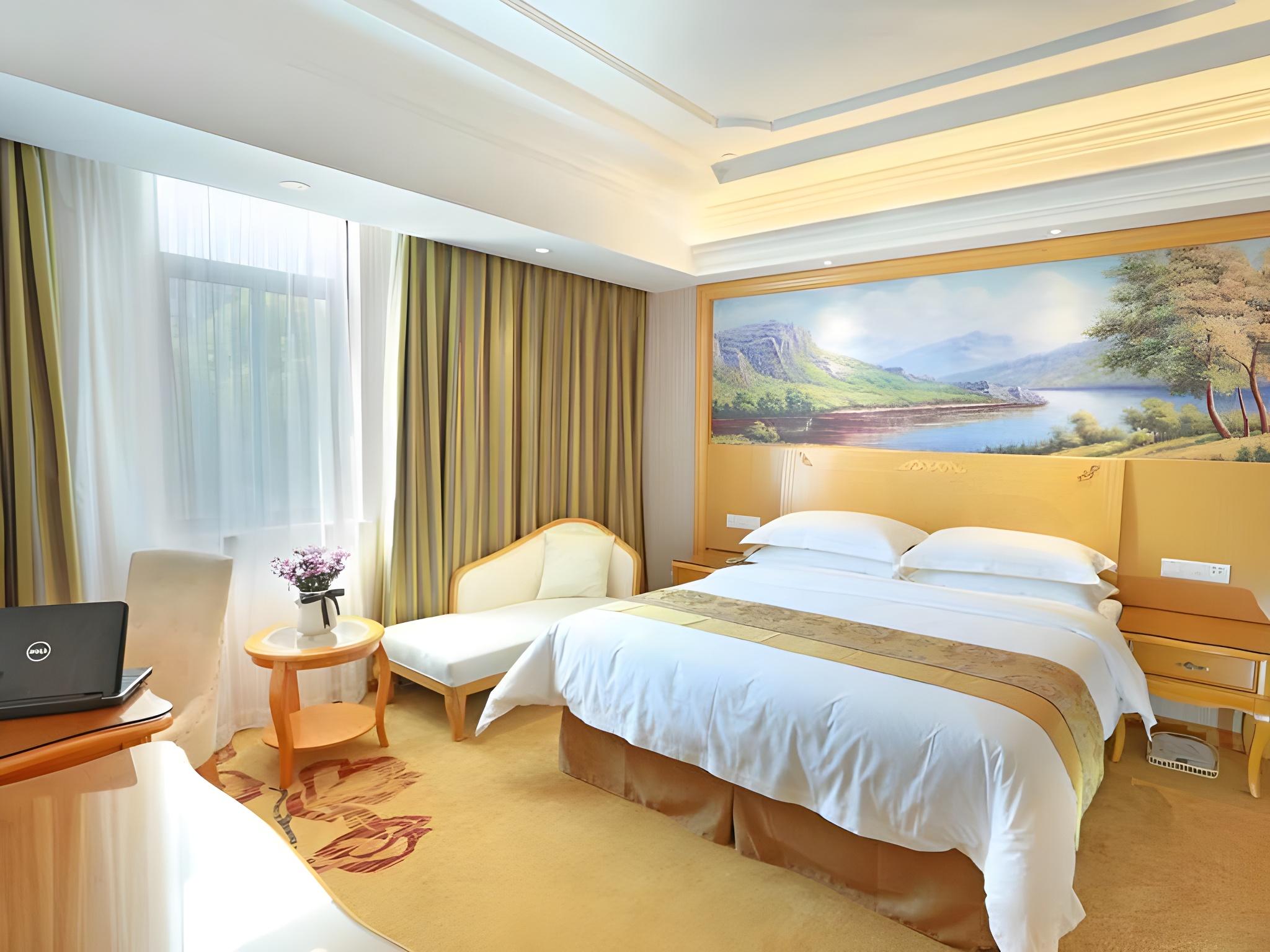 Vienna International Hotel (Nanjing Gaochun Metro Station) 8/16