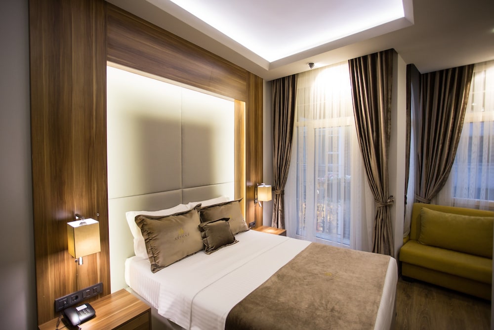 Beyond Style Hotel 27/68