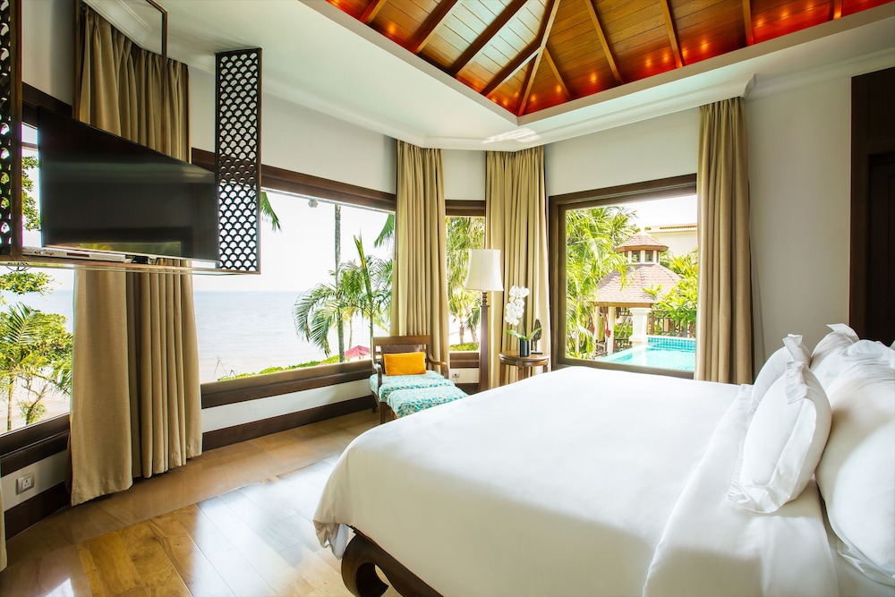 1 Bedroom, Pool, Villa, Single Bed, Ocean Front, Club Lounge Access