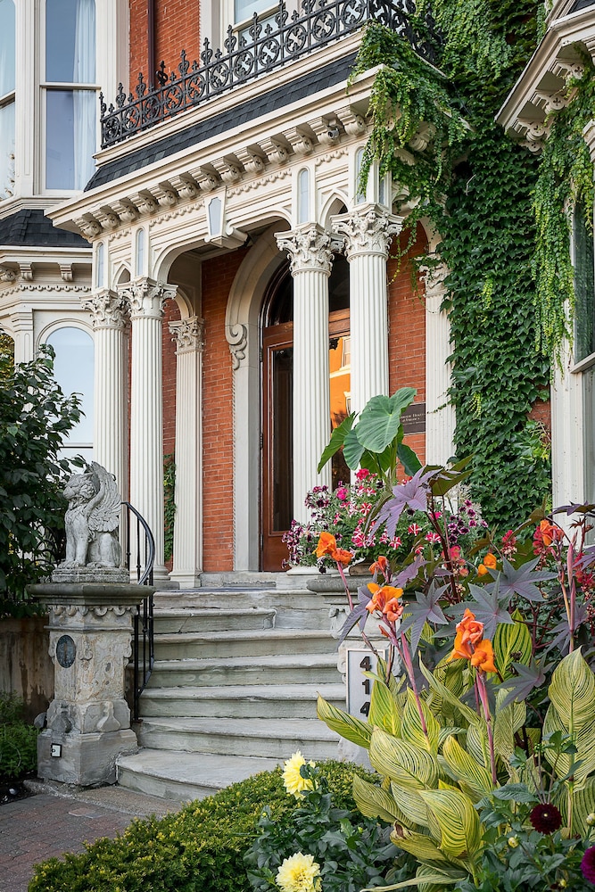 The Mansion On Delaware Ave 50/51