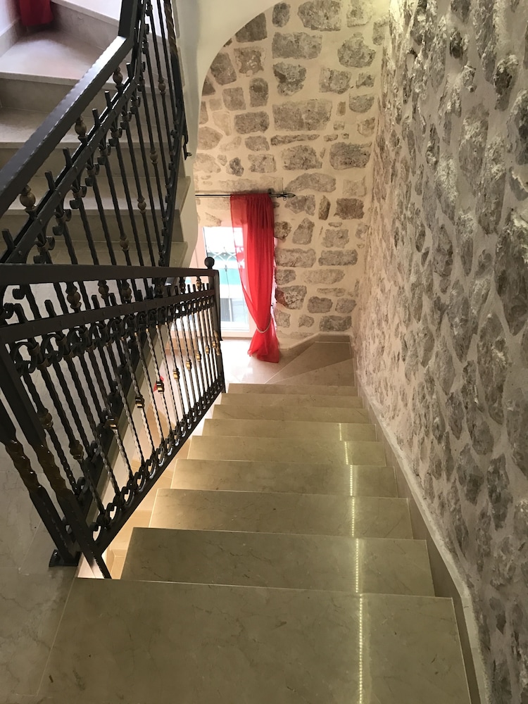 Villa Sigurata Ii 35/50