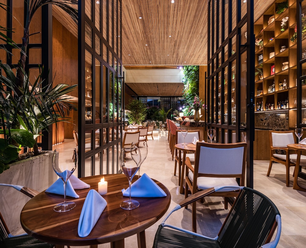 Elcielo Hotel and Restaurant 42/56