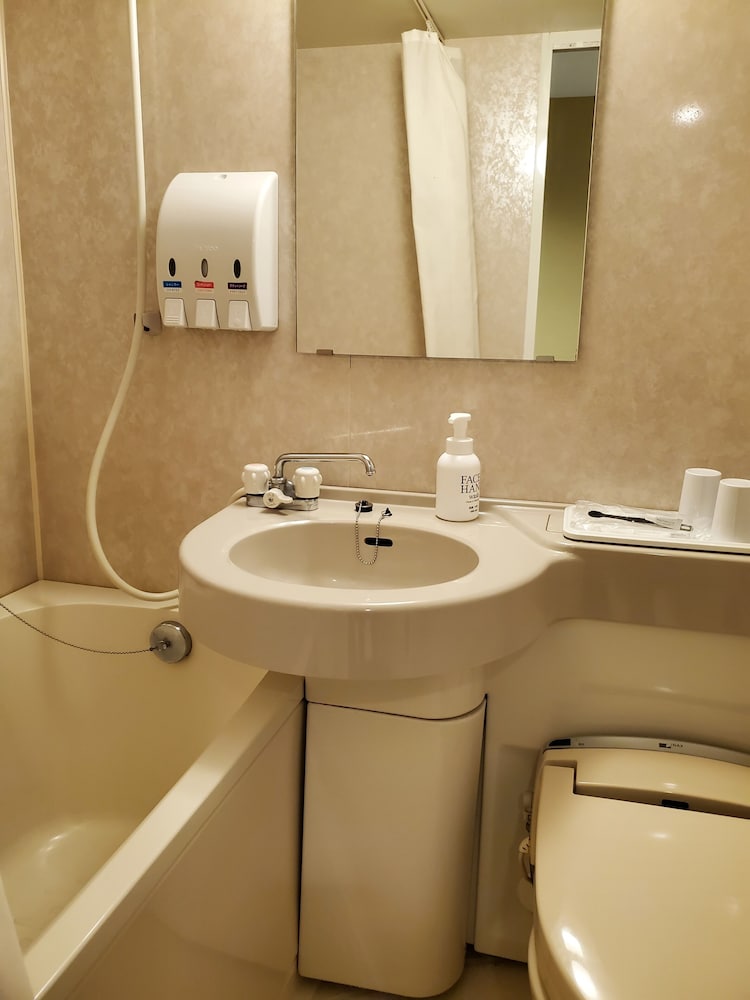 SEMI ROOM, SEMI DOUBLE BED
